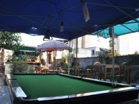 Dachterrasse mit Billard in Chongqing Dachterrasse mit Billard in Chongqing