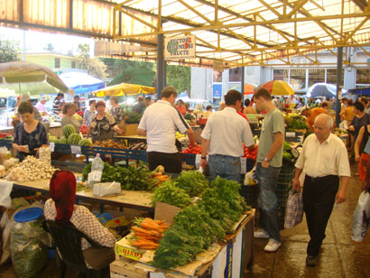 Markt in Tulcea nahe Sf. Gheorghe Kirche, Donaudelta, Rumänien