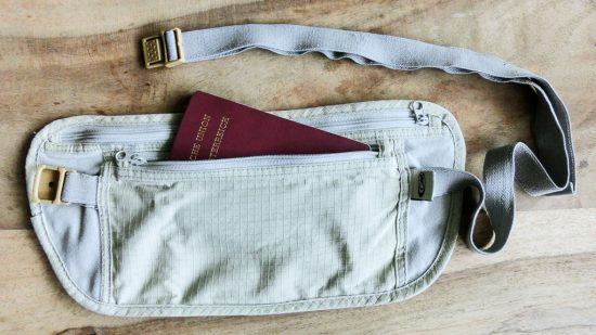 Bauchtasche als Geldversteck auf Reisen