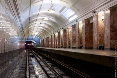 Metro Moskau Station Belorusskaja - Bild: Russos (Klick zum Vergrößeren)