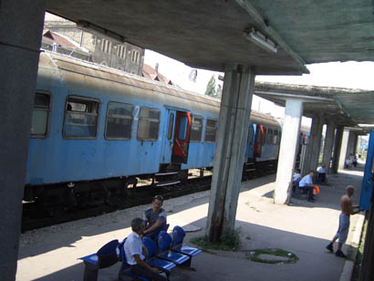 Bahnhof der 170.000 Einwohner-Stadt Arad - Rumänien 2008