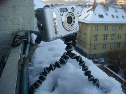 Mini-Stativ Joby Gorillapod im Schnee