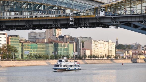 Brücke beim Kiever Bahnhof - Moskau