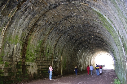 Tunnel an der Circum-Baikal-Bahn - Bild: Widmer