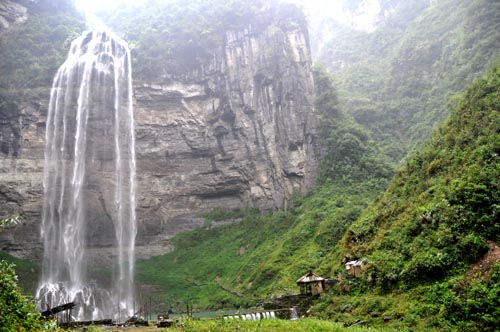 Bild: Wasserfall in Dehang