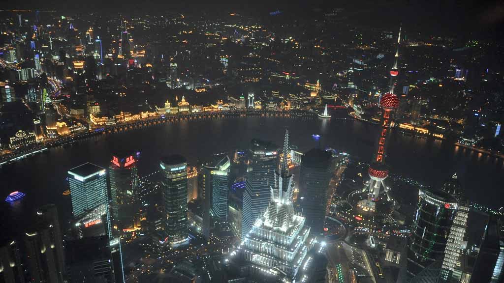 Blick von der Shanghai World Financial Center Aussichtsplattform bei Nacht