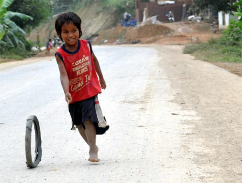 Bild: Spielendes Kind der Châm in Vietnam