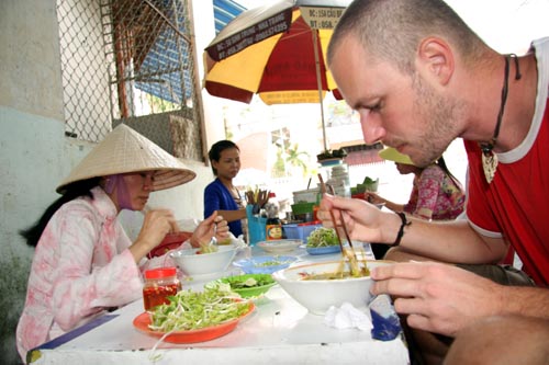 Bild: Pho Straßenküche in Vietnam - Bild: Sonja Sontag