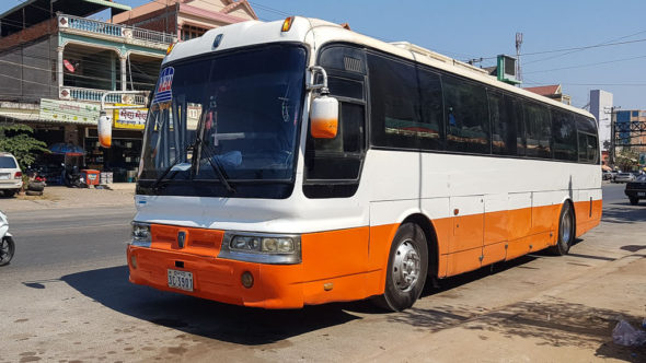 Bus in Kambodscha