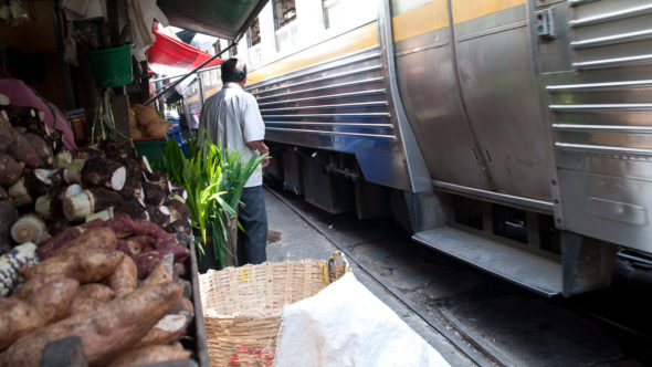 Maha Chai (Samut Sakhon) Railway Market