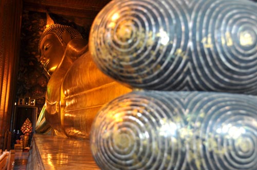 Bild: Liegender Buddha im Wat Pho in Bangkok