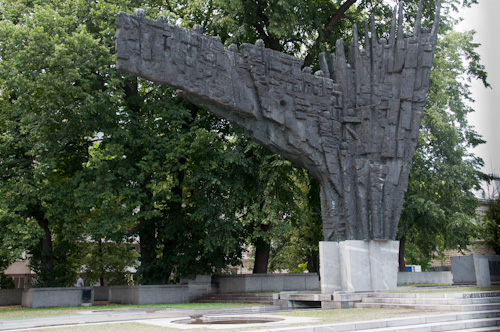 Bild: Denkmal der Revolution am Trg Republike