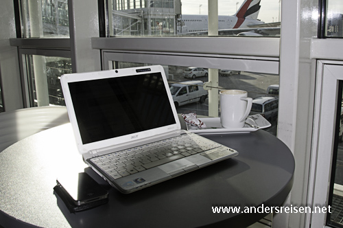 Bild: Laptop und iPhone