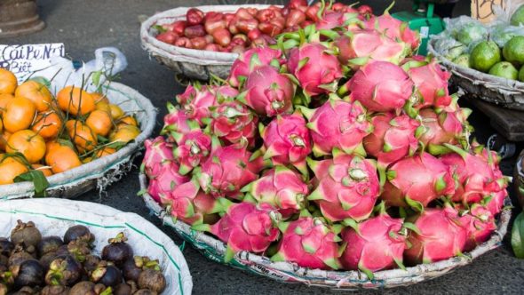 Drachenfürchte am Markt in Vietnam