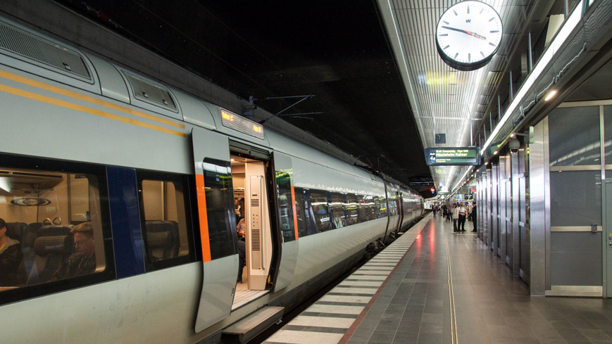 Bild: Öresundbahn in Malmö Central - Tiefbahnhof