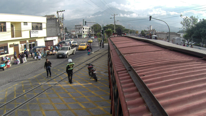 Bild: Bahnübergang in Ibarra