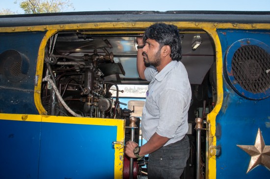 Bild: Lokführer bei der Nilgiri Mountain Railway