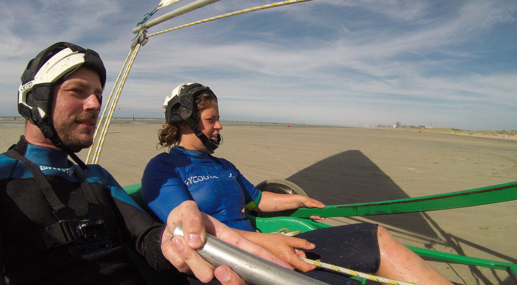 Gerhard Liebenberger und Julie von SYCOD beim Beach Sailing