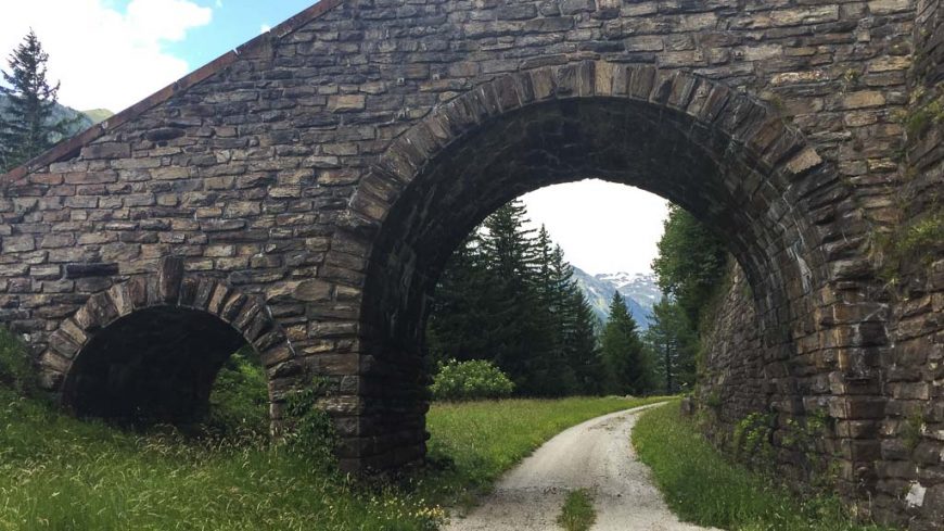 Aquädukt an der alten Tauernbahntrasse