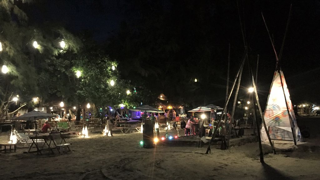 Lazy Hut - Koh Phayam in der Nacht