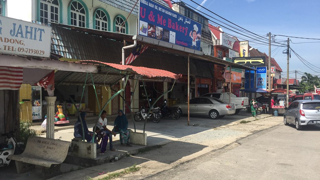 Bushaltestelle Richtung Kota Bharu in Wakaf Bharu