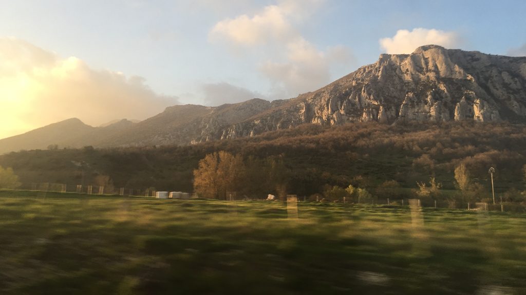Pyrenäen vom Nachtzug aus