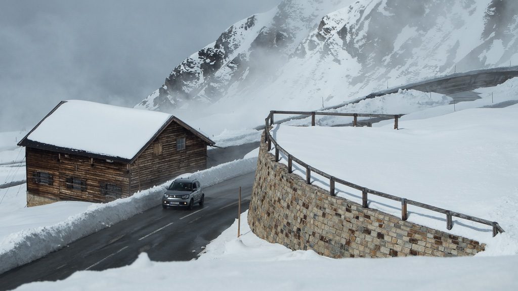 Großglockner-Fahrt bei Schnee am Fuschertörl