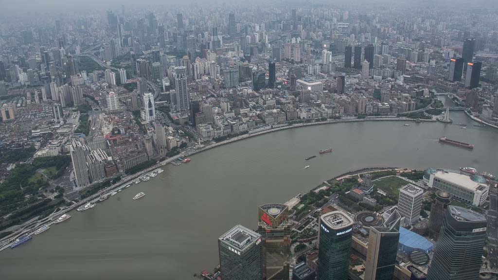 Blick von der Shanghai Tower Aussichtsplattform auf Shanghai