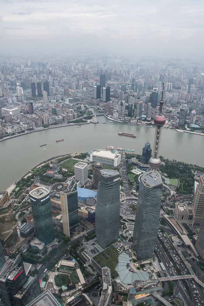 Blick von der Shanghai Tower Aussichtsplattform auf Shanghai