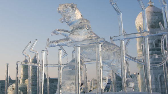 Tiger Eisskulptur in der Ice & Snow World in Harbin