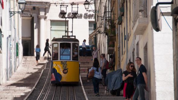 Elevador da Bica Standseilbahn in Lissabon