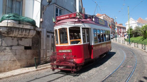 Hills Tramcar Tour Lissabon