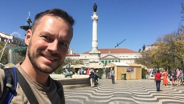 Gerhard Liebenberger am Praça Rossio in Lissabon