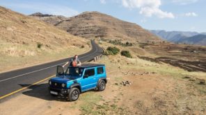 Gerhard Liebenberger im Auto durch Lesotho