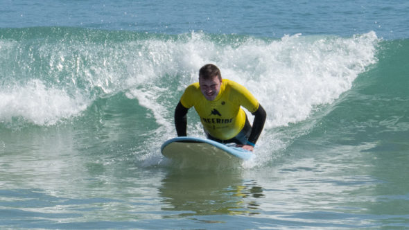 Sportliche Aktivitarten an der Algarve: Surfkurs
