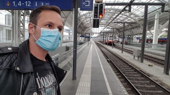 Mund-Nasen-Schutz auf Zugreisen