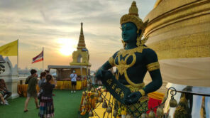 Bangkok: Per Kanalboot zum Wat Saket (Golden Mount Tempel) (Video)