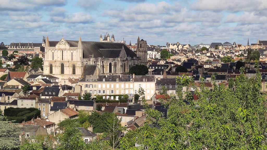 Frankreich Reise: Poitiers als besonderer Ausflugstipp ab Paris (Video)
